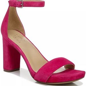 BNIB Naturalizer Joy Dress Sandal, Berry Suede